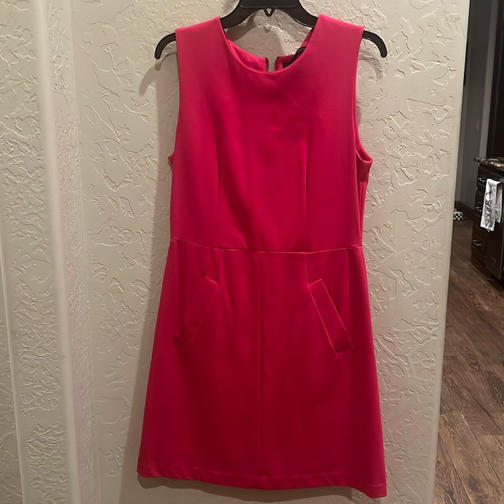 Katherine Barclay sleeveless dress. Medium. flattering. Zips top and bottom
